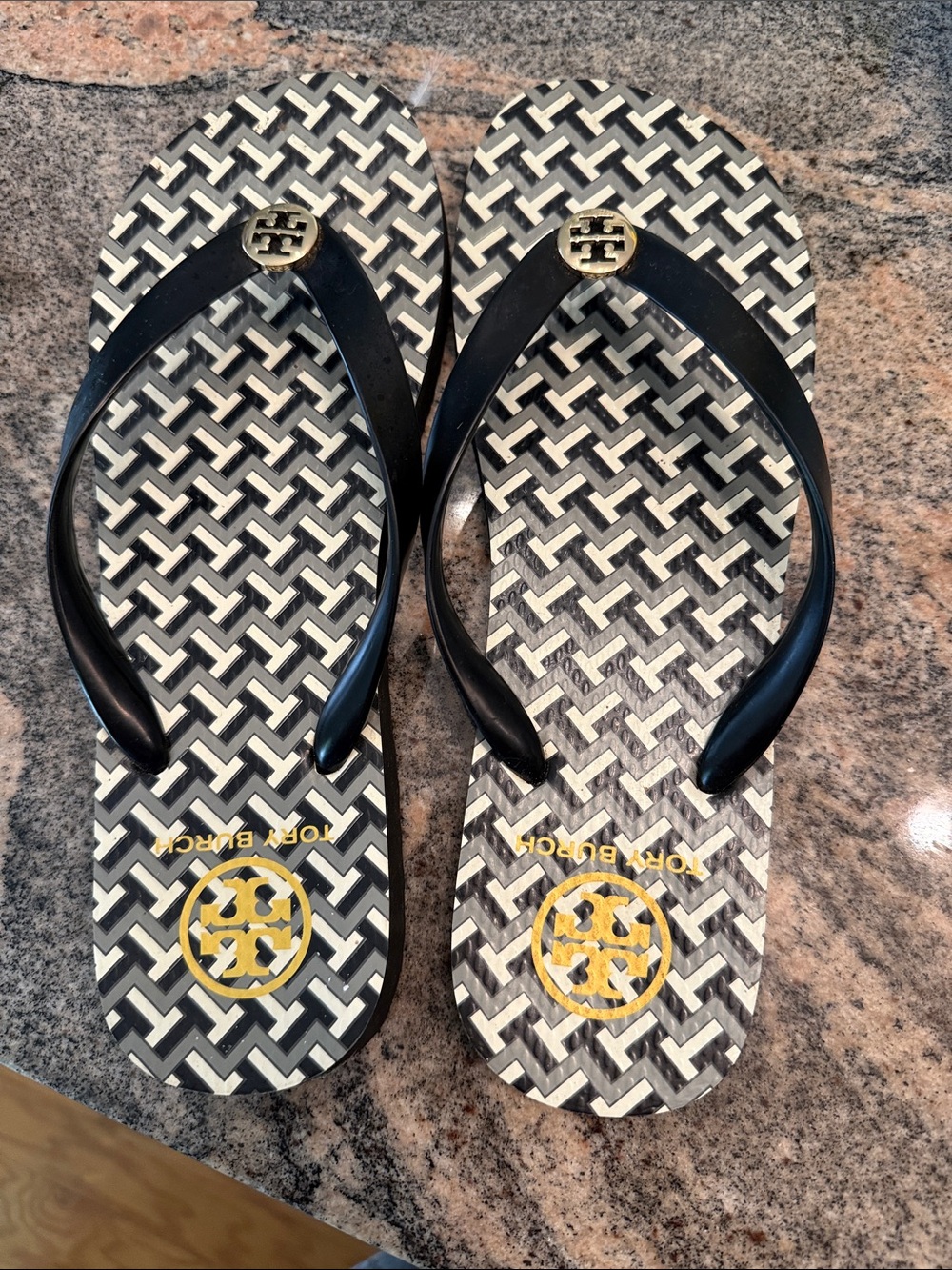 Flip-flop sandals